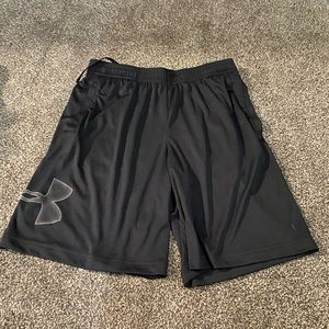 Large Mens Black Under Armor shorts